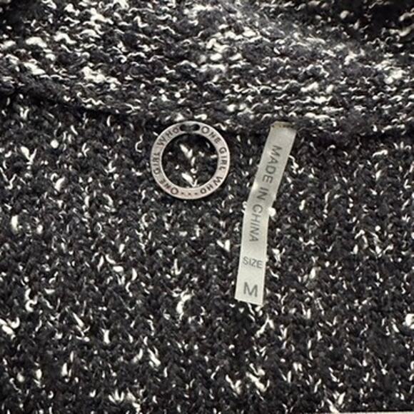 One Girl Who Medium Jacket Snaps Stretchy Long Sleeves Black White Fringe - Picture 8 of 12